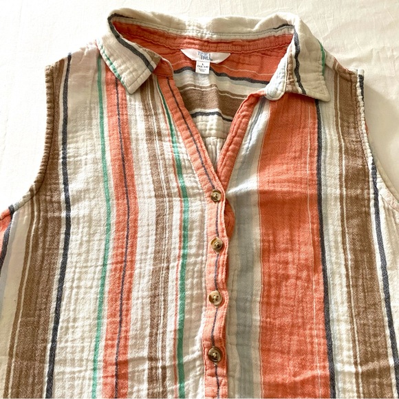 Time and Tru Collared Tank - Picture 3 of 5